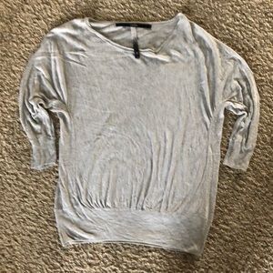 Kenzie Light Gray Top. Size S